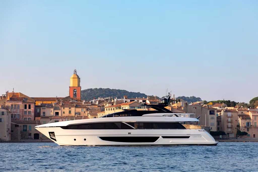 Boat excursions in Cannes