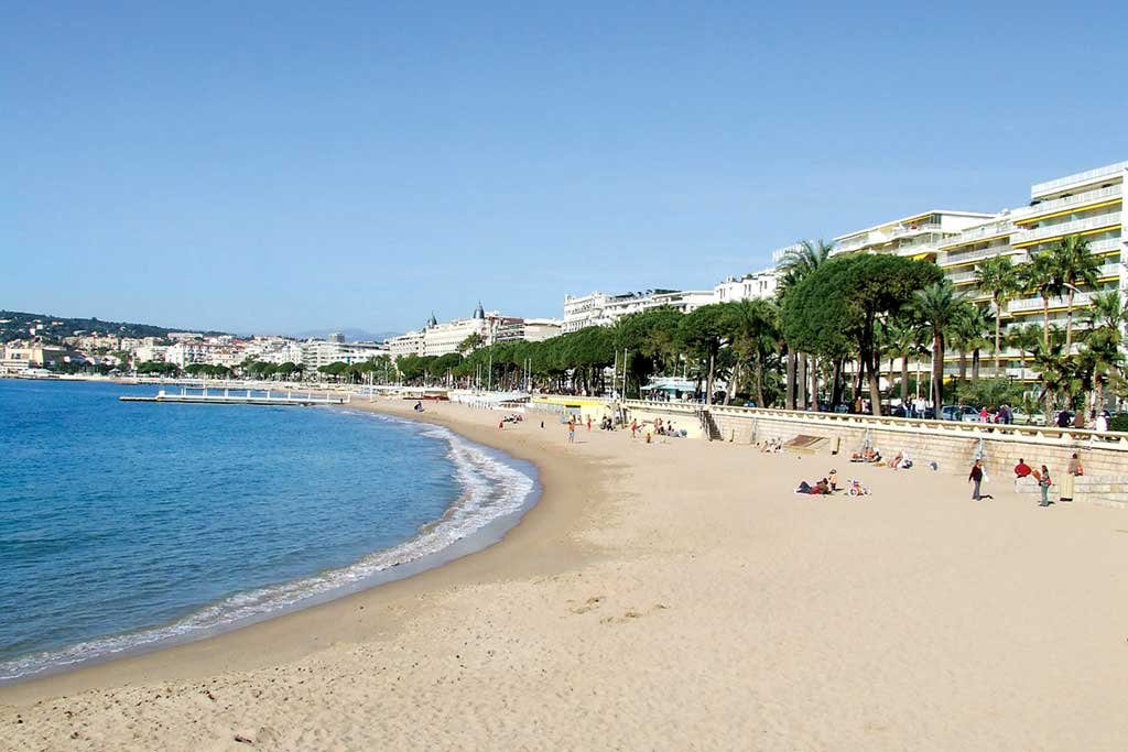 Cannes beaches access public beaches in Cannes